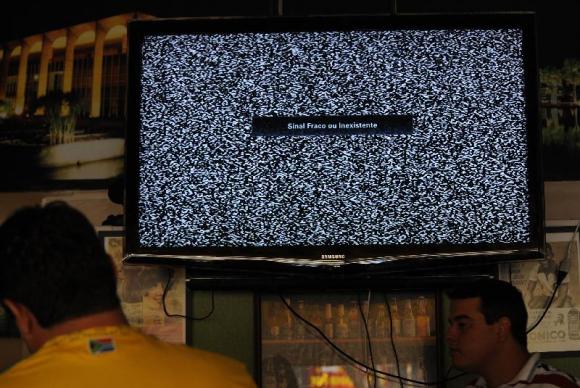 Ministério divulga cronograma para desligamento da TV analógica