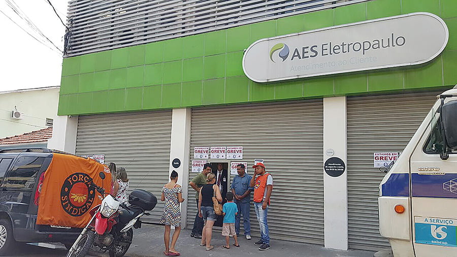 Após paralisação, agências da Eletropaulo abrem normalmente