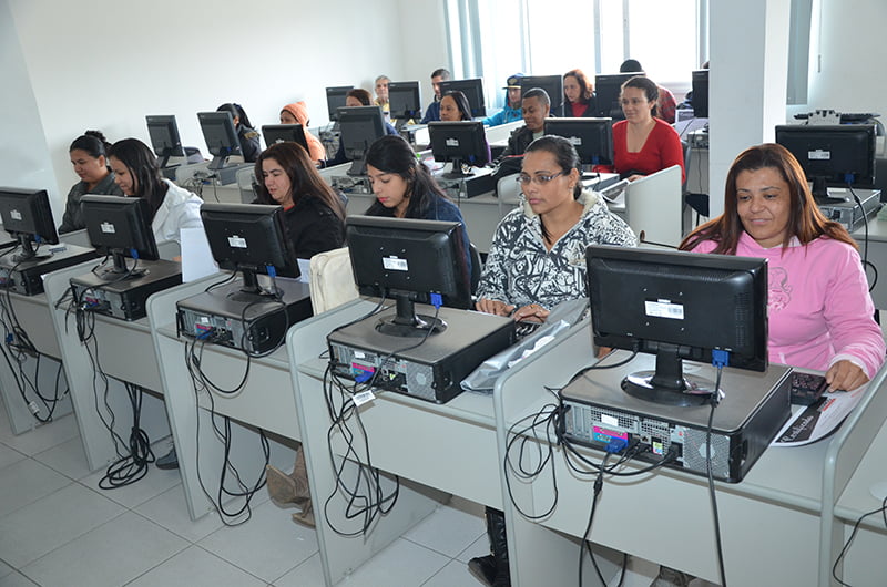 Barueri abre matrículas para cursos gratuitos de informática