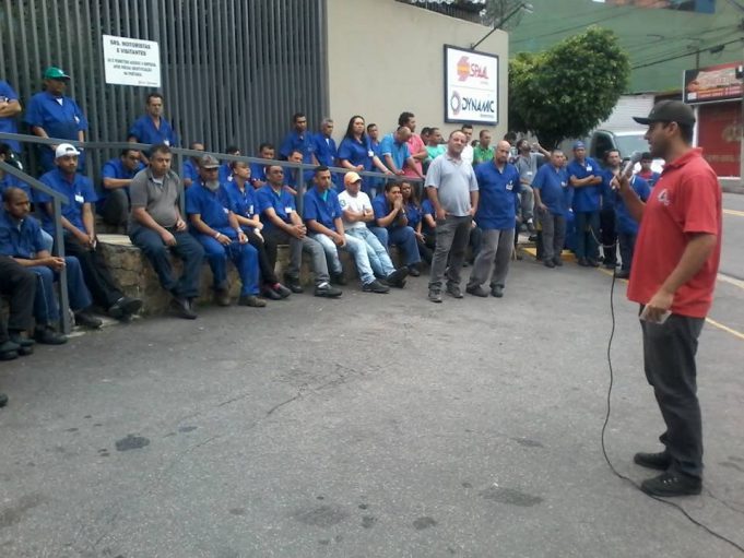 Protestos acontecem nas portas de empresas como Metalsa, Alka 3, Top Taylor, Jedal e Ancae / Foto: Divulgação