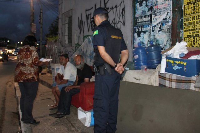 Carapicuíba traça perfil de moradores de rua para direcionar políticas públicas