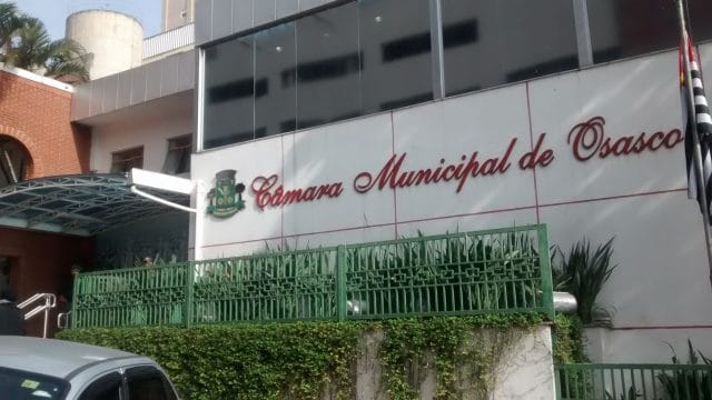 Sem pagar fiança de R$ 300 mil, vereadores podem voltar à prisão Sem pagar fiança de R$ 300 mil, vereadores podem voltar à prisão