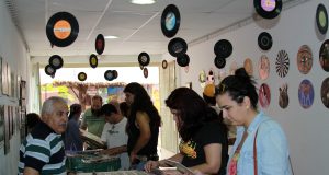 Loucos por Vinil Fair reúne expositores de discos raros e antigos para compra, venda e troca / Foto: Divulgação