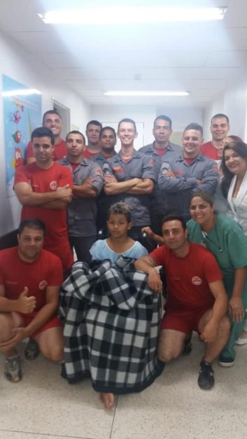 menino bueiro osasco