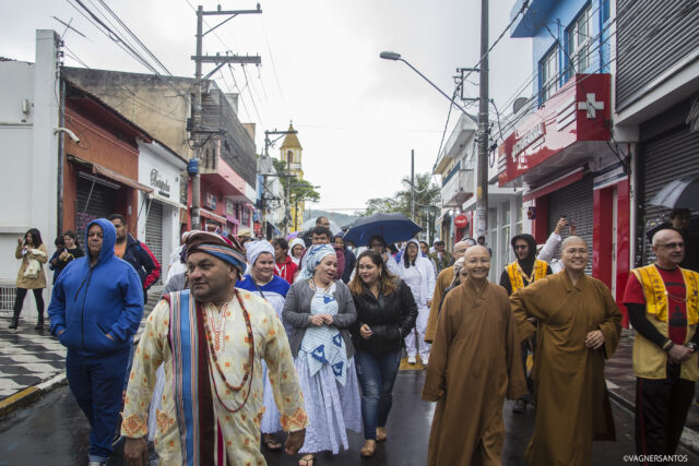 caminhada pela cultura da paz cotia