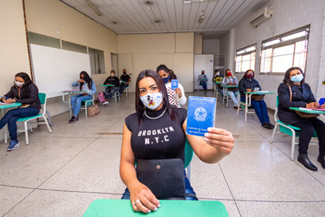 Santana de Parnaíba abre inscrições do Projeto Crescer, que oferece emprego e capacitação e uma possível recolocação no mercado de trabalho.