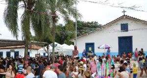carnaval aldeia de carapicuíba