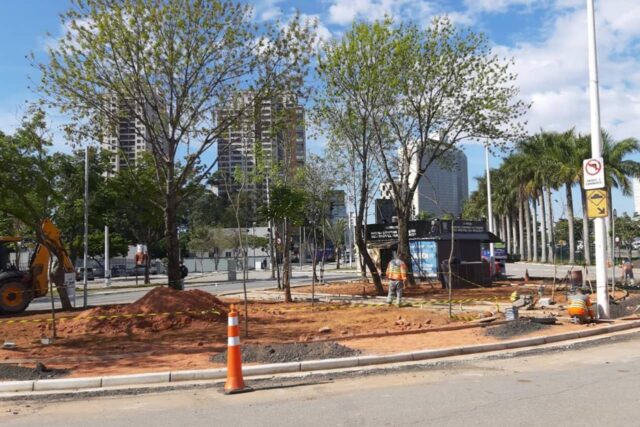 reforma praca alphaville fieb(1)