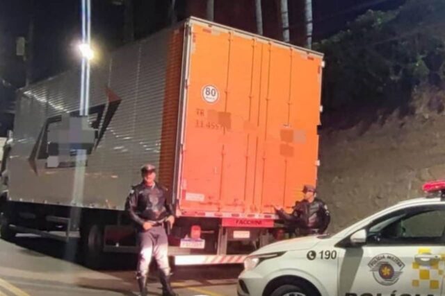 caminhão carga raposo tavares