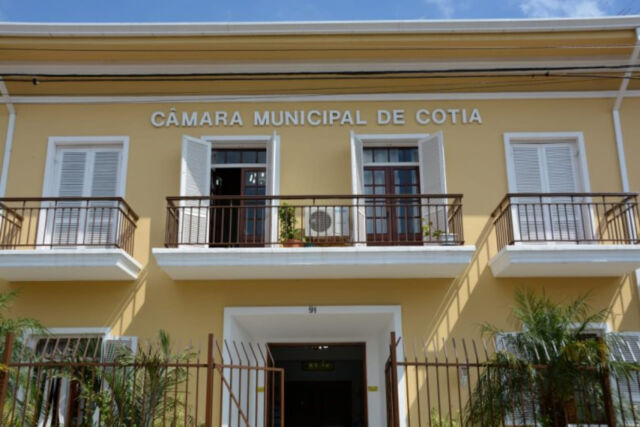Câmara de Cotia aumento vereadores