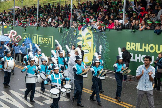 desfile independencia itapevi