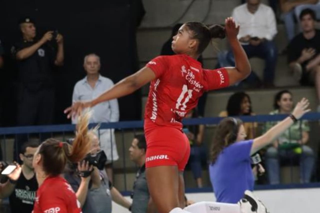 Osasco não dá chances ao Barueri e vai à final do Paulista de