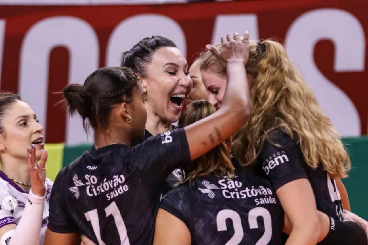 Osasco vence o Barueri e recupera a vice-liderança da Superliga de Vôlei